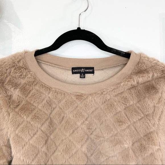 S M L NWT COZY SOFT SUZY CREW NECK TAN BEIGE SWEATER - Picture 8 of 9